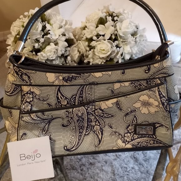 Beijo Couture Handbag - Picture 3 of 4